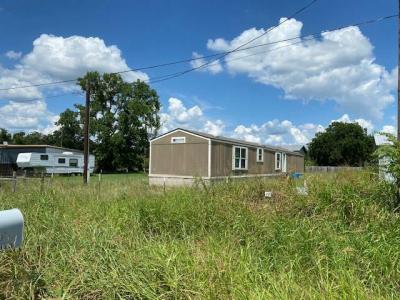 Mobile Home at 10040 Longpoint Rd Burton, TX 77835