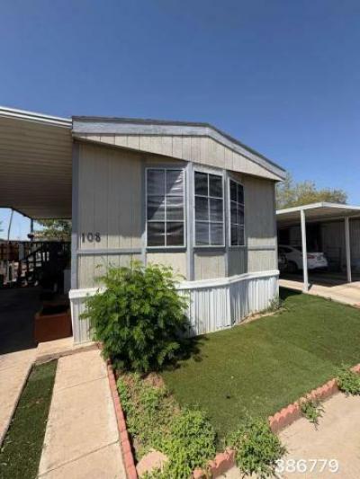 Mobile Home at Shamrock Mh Park 8427 W Glendale Ave Lot 108 Glendale, AZ 85305