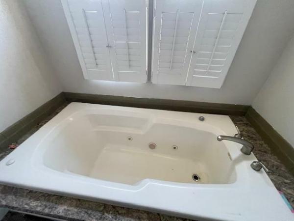 Photo 1 of 1 of home located at Highland Used Homes Llc 16726 Florida Blvd Baton Rouge, LA 70819