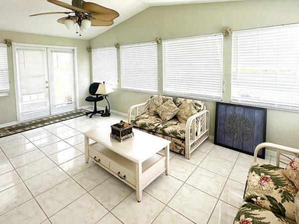 1987 Palm Harbor Manufactured Home