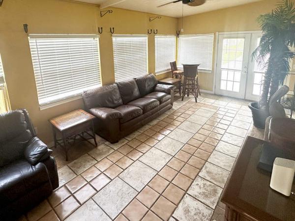 1987 Palm Harbor Manufactured Home