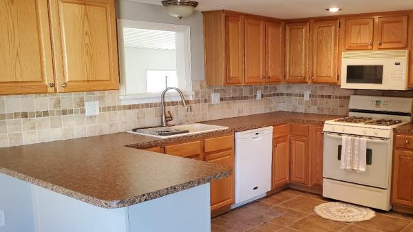 1975 Homes of Merit Manufactured Home