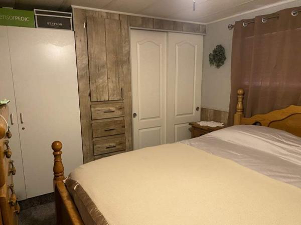 1975 Homes of Merit Manufactured Home