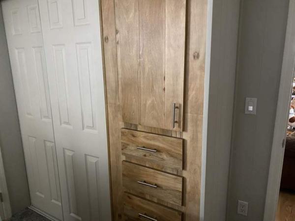 1975 Homes of Merit Manufactured Home