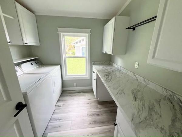 1989 PALM Manufactured Home