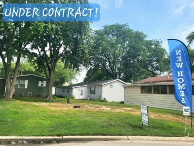 Mobile Home at 72 Parkwood Road Elgin, IL 60123