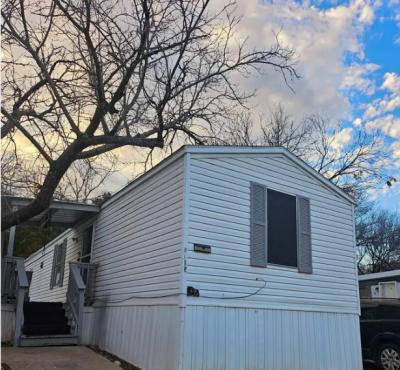 Mobile Home at 1115 Sleepy Hollow Dr Lot 23 Fort Worth, TX 76114