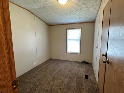 Photo 3 of 10 of home located at 612 Cour Renee Warren, MI 48091