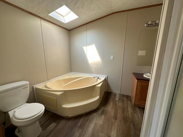2000 Dutch Housing Mobile Home
