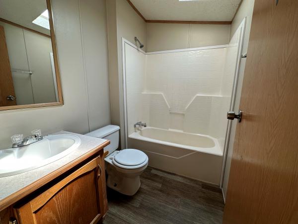 2000 Dutch Housing Mobile Home