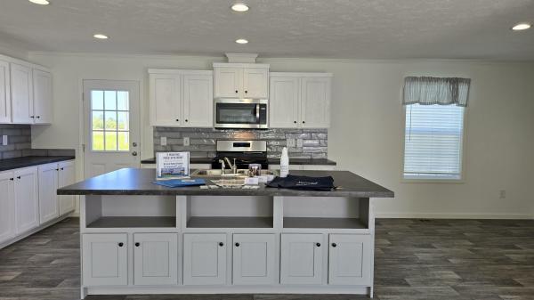 2026 Colony 204 550BP28563A  Home