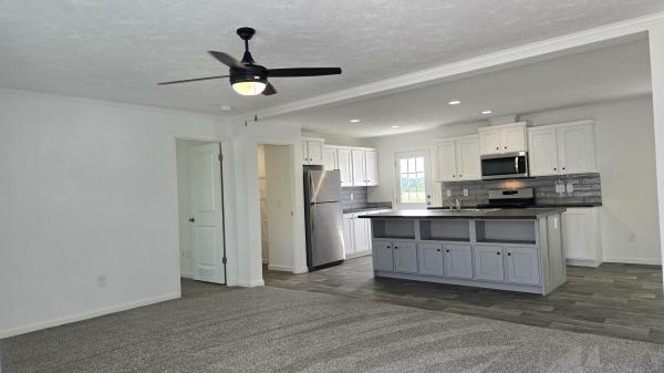 2026 Colony 204 550BP28563A  Home