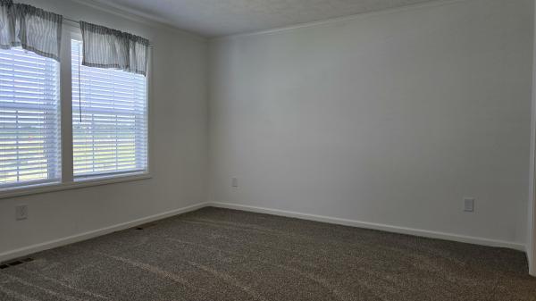 2026 Colony 204 550BP28563A  Home