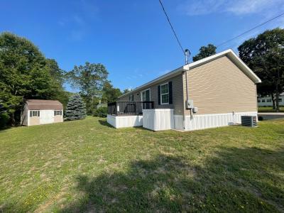 Photo 4 of 26 of home located at 20 Plainfield Lane Nashua, NH 03062