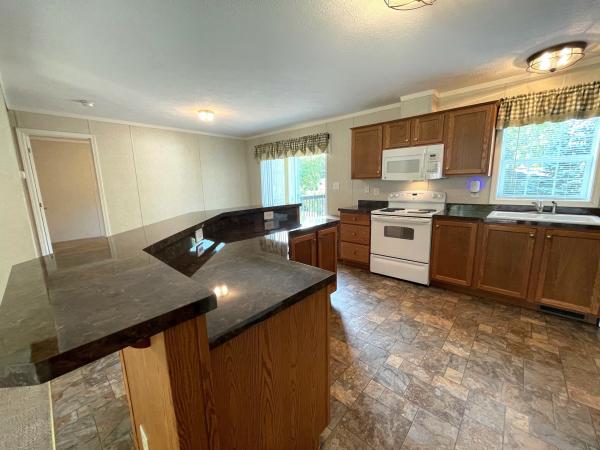 2012 Commodore ACCK50580AB Mobile Home