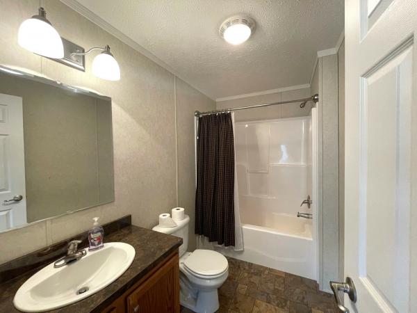 2012 Commodore ACCK50580AB Mobile Home