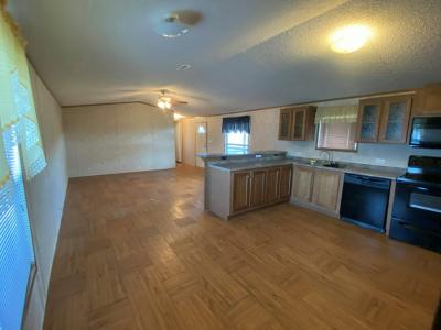 Photo 4 of 11 of home located at 248 Oak Crest Drive Manvel, TX 77578