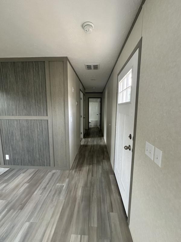 2025 Clayton 96PLH16663b Mobile Home