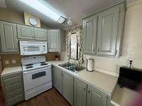 1990 Vanity Park Park Model Trailer Mobile Home