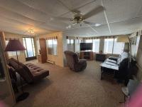 1990 Vanity Park Park Model Trailer Mobile Home