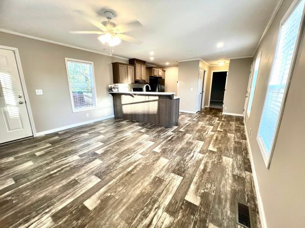 2021 Clayton Homes Inc Community Series Mobile Home