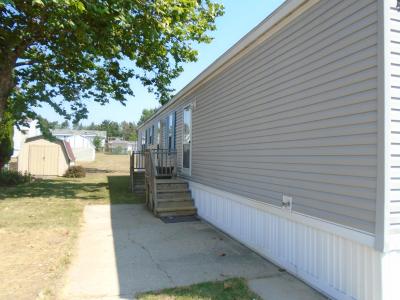 Photo 3 of 7 of home located at 4415 Brookhaven Place Kentwood, MI 49512