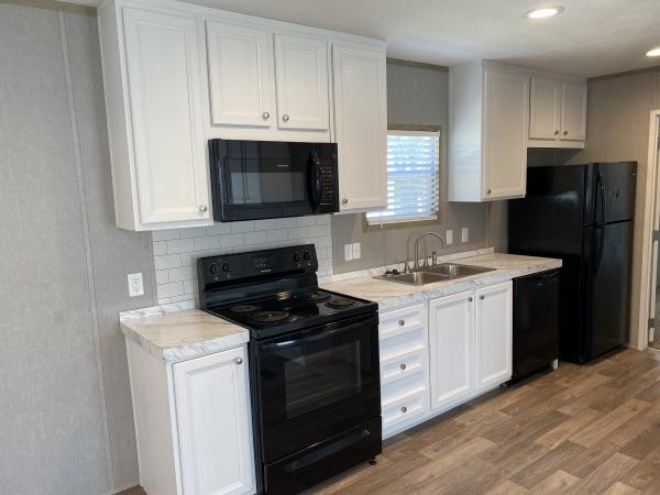 Photo 1 of 2 of home located at 2101 SW 38th Street, Lot 87 Lawton, OK 73505