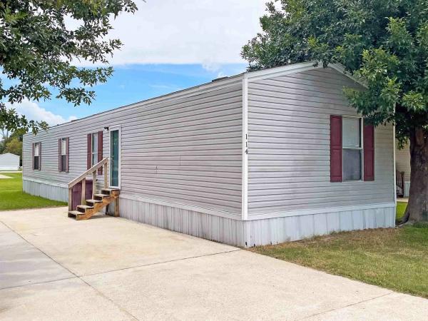 Photo 1 of 2 of home located at 3550 Carlyss Drive Lot 114 Sulphur, LA 70665
