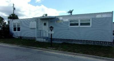 Photo 3 of 3 of home located at 508 44th Avenue East Lot G-11 Bradenton, FL 34203
