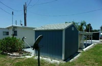 Photo 5 of 8 of home located at 508 44th Ave. E. Lot E-19 Bradenton, FL 34203