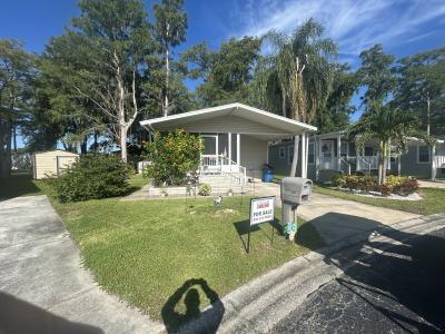 Photo 2 of 42 of home located at 9108 Berkshire Lane Tampa, FL 33635