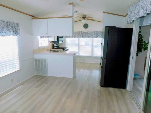 1992 Homes of Merit Manufactured Home