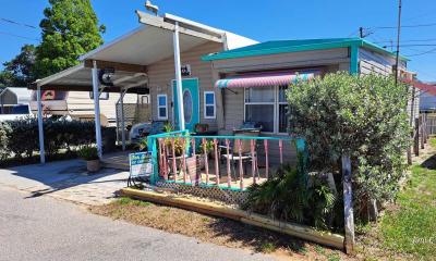 Photo 3 of 13 of home located at 285 S Lake Ave #11 Frostproof, FL 33843