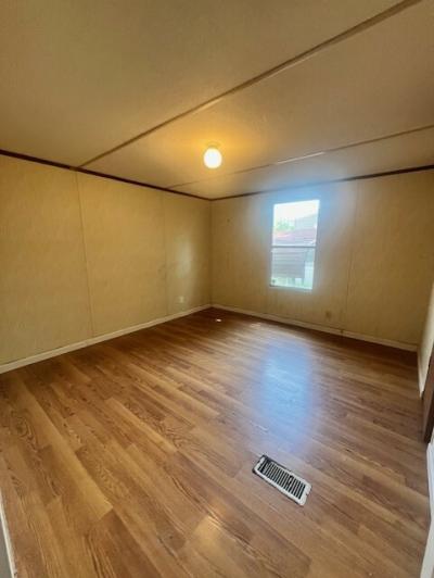 Photo 12 of 5 of home located at 364 Tanbark Dr. Hamilton, OH 45011