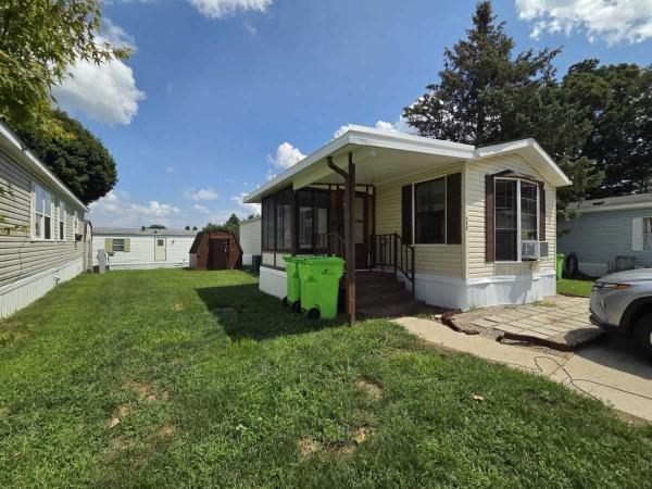 1990 Champion Manufactured Home