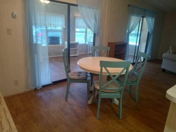 1988 TROP HS Manufactured Home