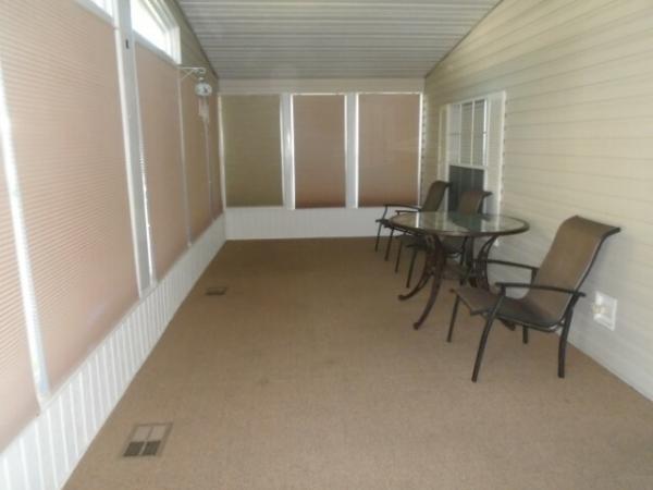 2002 Oaks/SKYO Manufactured Home