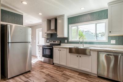 Photo 5 of 28 of home located at 1300 Hand Ave Lot C9 Ormond Beach, FL 32174