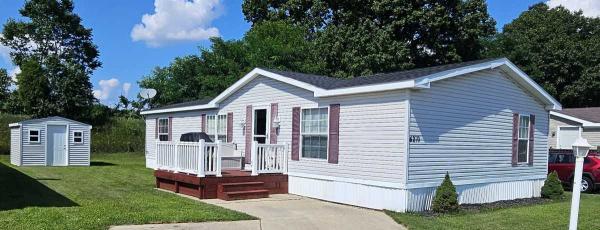 Lincoln Park 2324 Manufactured Home