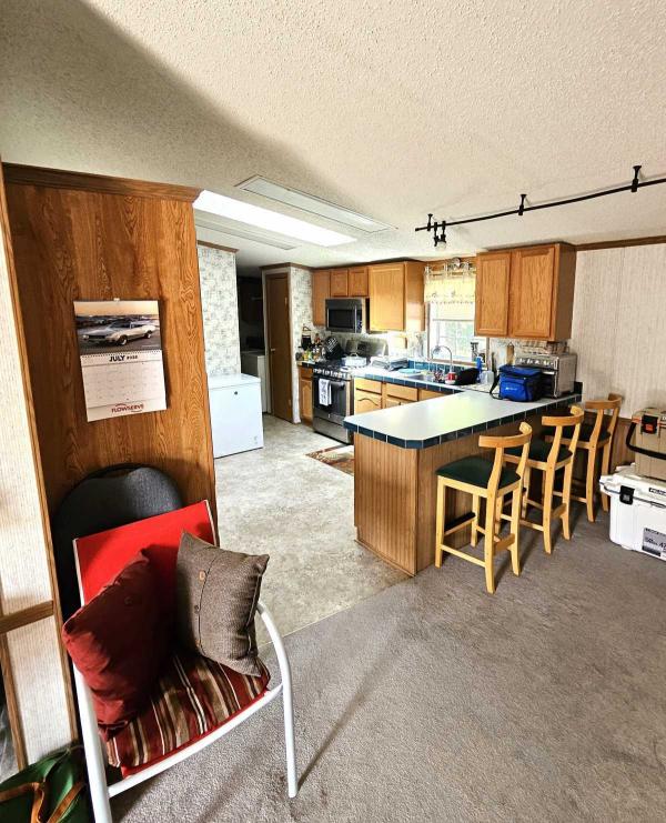 Lincoln Park 2324 Manufactured Home