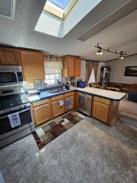 Lincoln Park 2324 Manufactured Home