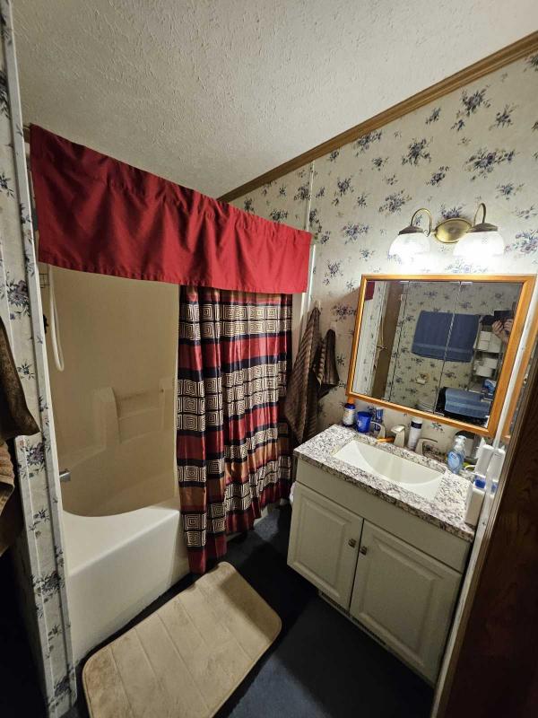 Lincoln Park 2324 Manufactured Home