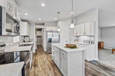 Photo 5 of 21 of home located at 325 Winston Dr. Grants Pass, OR 97526