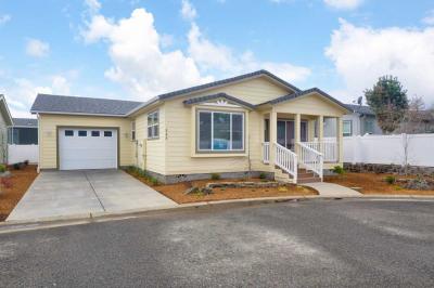 Mobile Home at 325 Winston Dr. Grants Pass, OR 97526