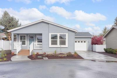 Photo 2 of 23 of home located at 336 Winston Drive Grants Pass, OR 97526