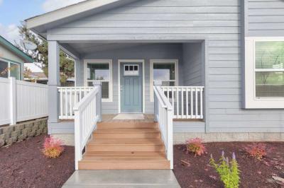 Photo 3 of 23 of home located at 336 Winston Drive Grants Pass, OR 97526