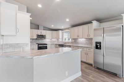 Photo 5 of 23 of home located at 336 Winston Drive Grants Pass, OR 97526