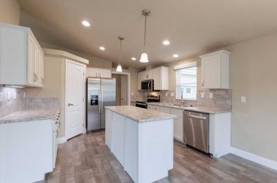 Photo 5 of 22 of home located at 313 Winston Drive Grants Pass, OR 97526