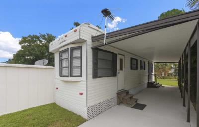 Photo 4 of 23 of home located at 6900 Ulmerton Rd Largo, FL 33771