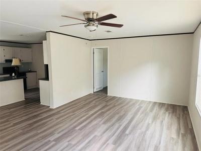 Photo 5 of 17 of home located at 21830 SE 66th St Morriston, FL 32668
